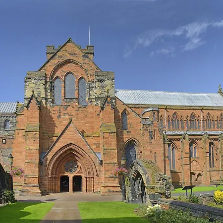 2 Bed In 93820 Dalston