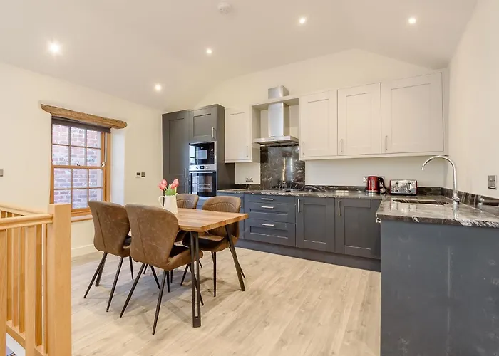 2 Bed In 93820 * Dalston